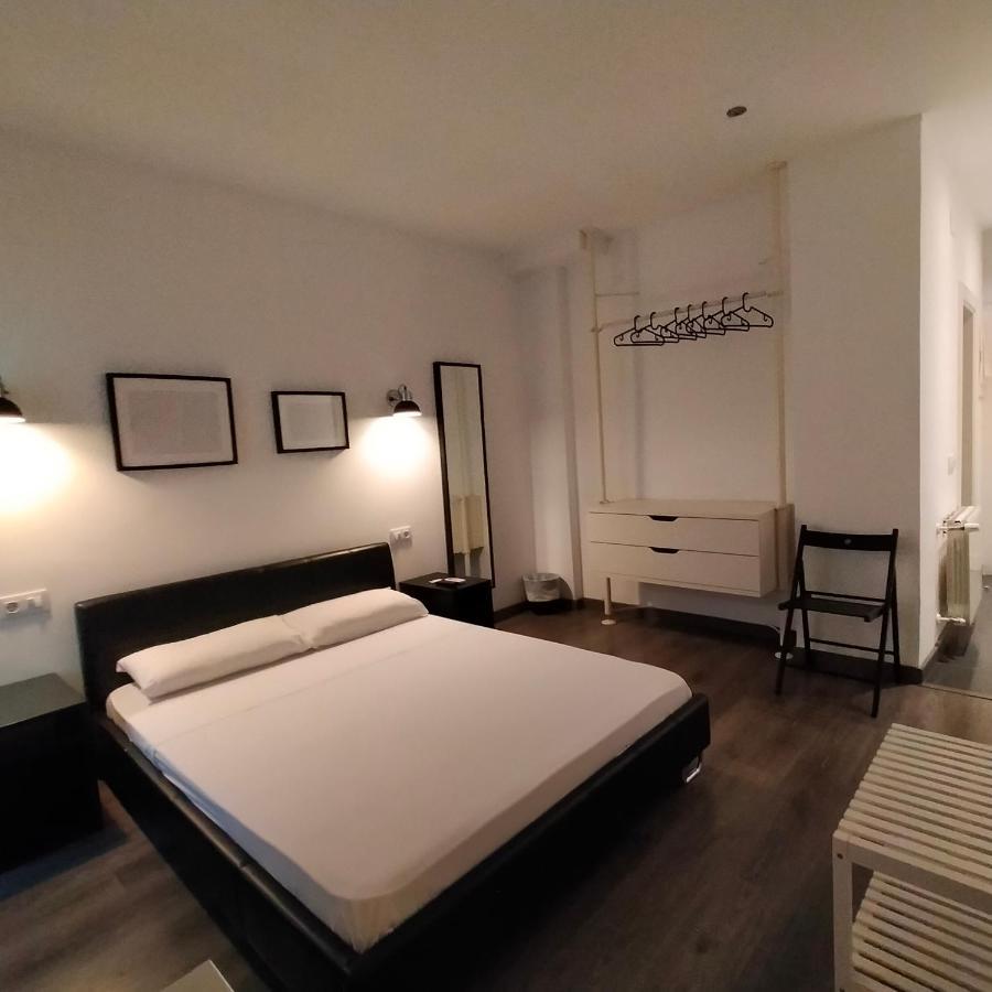 Room Pride Madrid Eksteriør billede